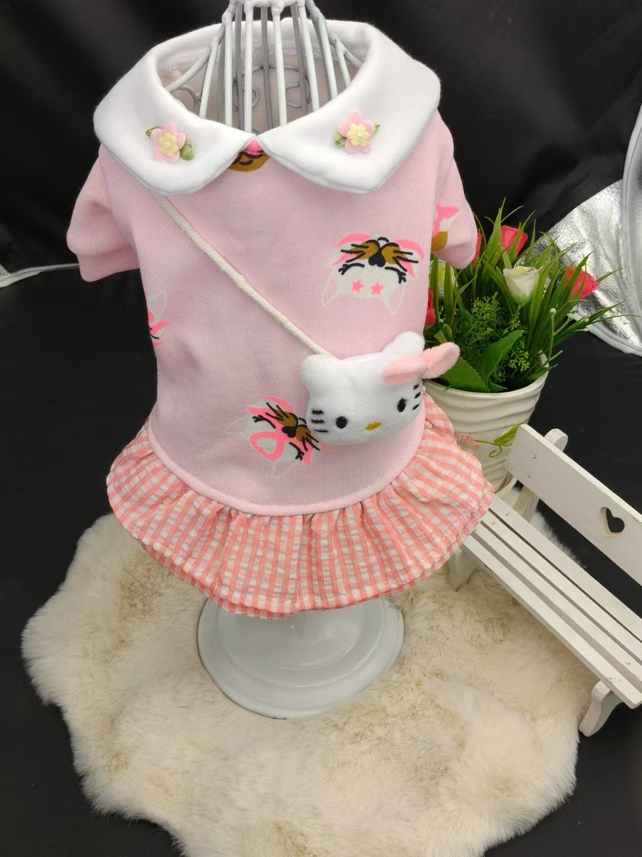 Cat clothes for spring and summer, anti shedding hair, breathable pink, three-dimensional cute cartoon
