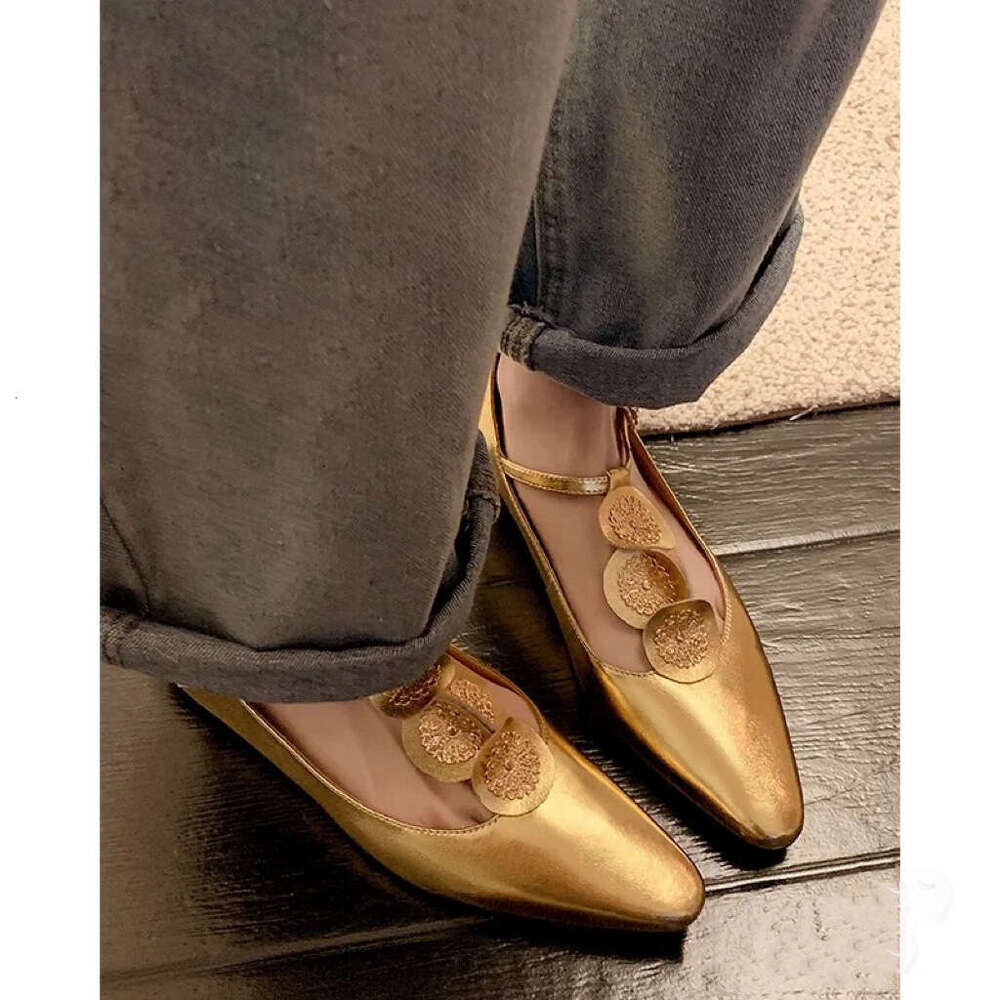 --New Gold French Style Flat Flower Mary Jane Patent Leather Fashion Pointed Toe Shallow Mouth Single Shoes
