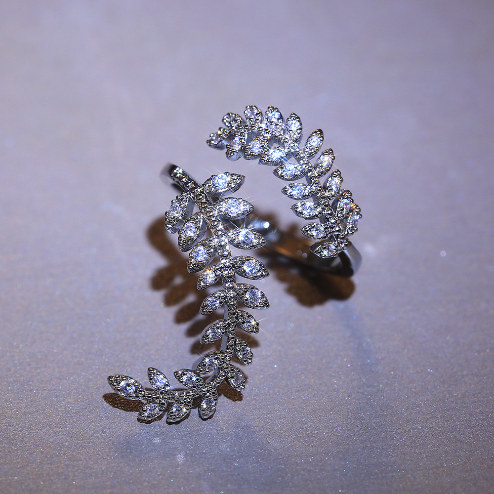 Open Ring Women's 925 Silver Creative Plant Leaf Long Ring Shining White Crystal Ring Classic Diamond Cluster Ring Luxury Jewelry Gift