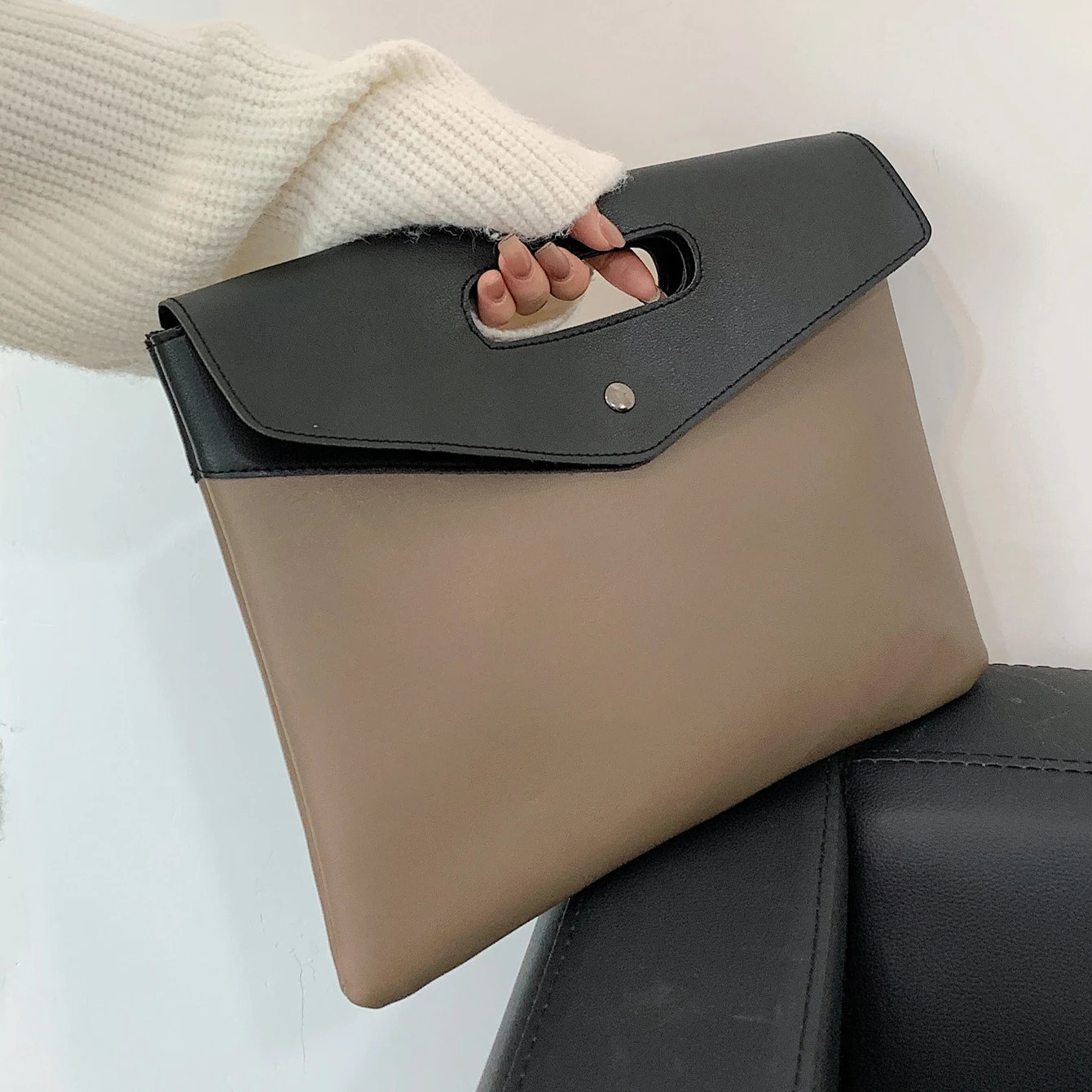 Fashionable Square Bag for Women Two Tone Clutch Bag for Rookies White-Collar Workers 250526