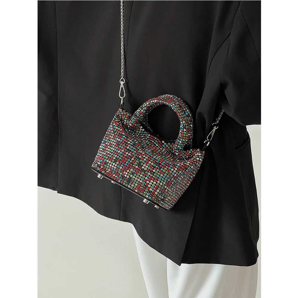 Women Glossy Handle Bucket Bag Contrast Diamonds Shiny Handbag Female Versatile Commuting Chain Shoulder Pack Lady Clutch Purses W250527