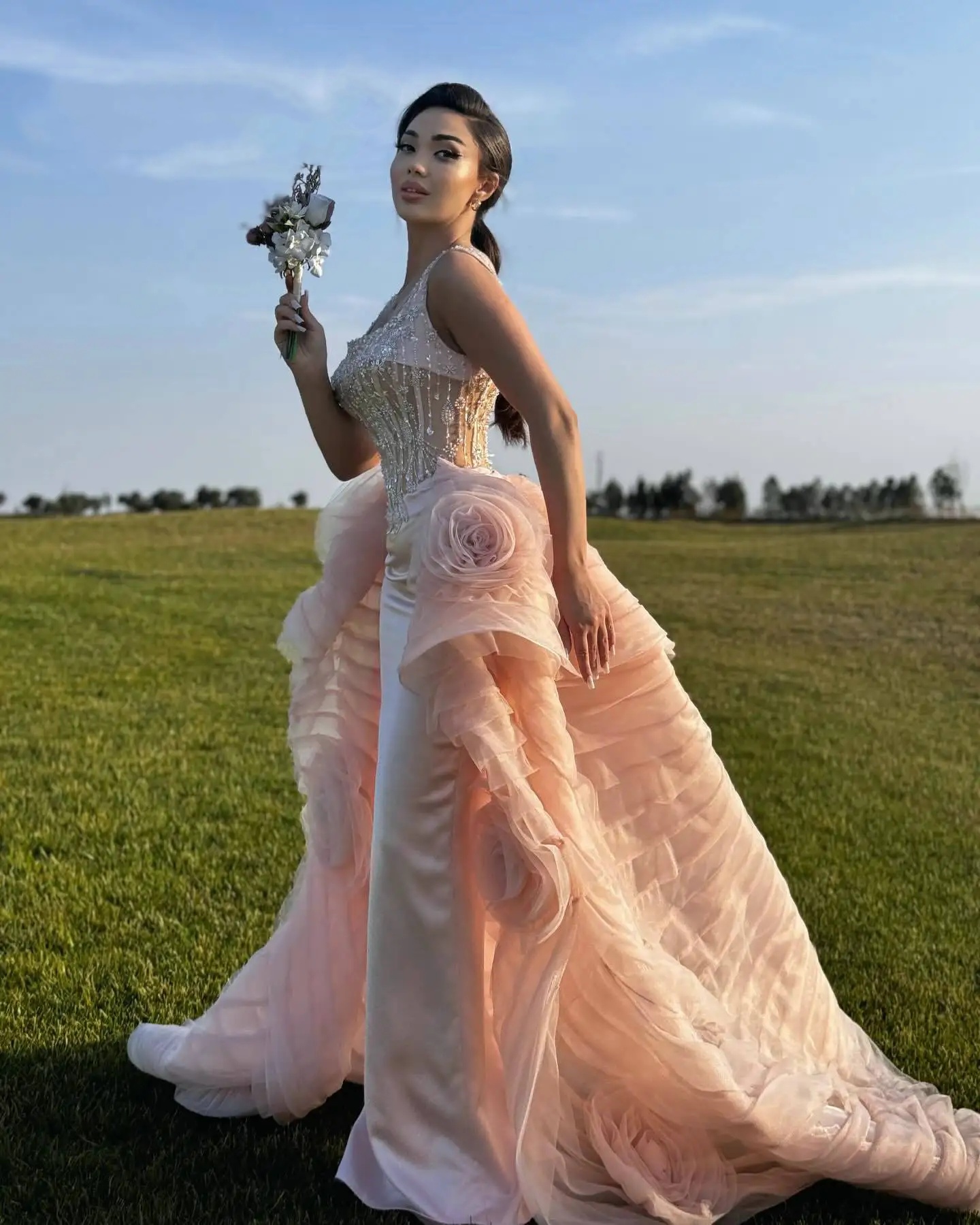 Designer Evening Dresses For Women Square Neck Sleeveless Gown Sequins Detachable Train Dress Party Customized Dress