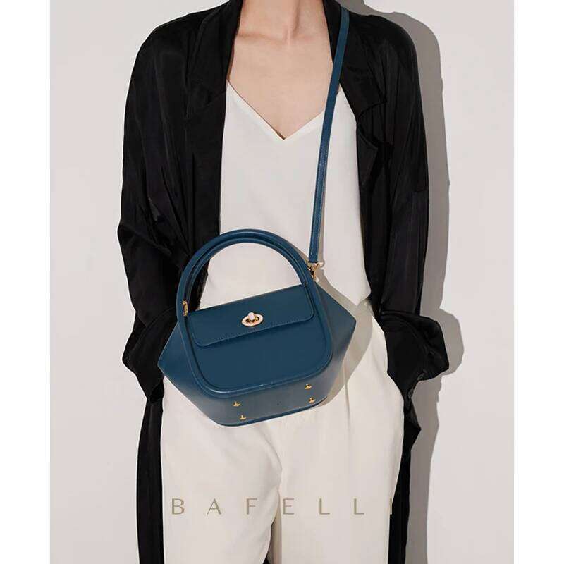 BAFELLI NEW 2025 Women's HANDBAG WINTER WOOL FASHION BENTO EVENING LEATHER ORIGINAL STYLE BRAND PURSE SHOULDER CASUAL