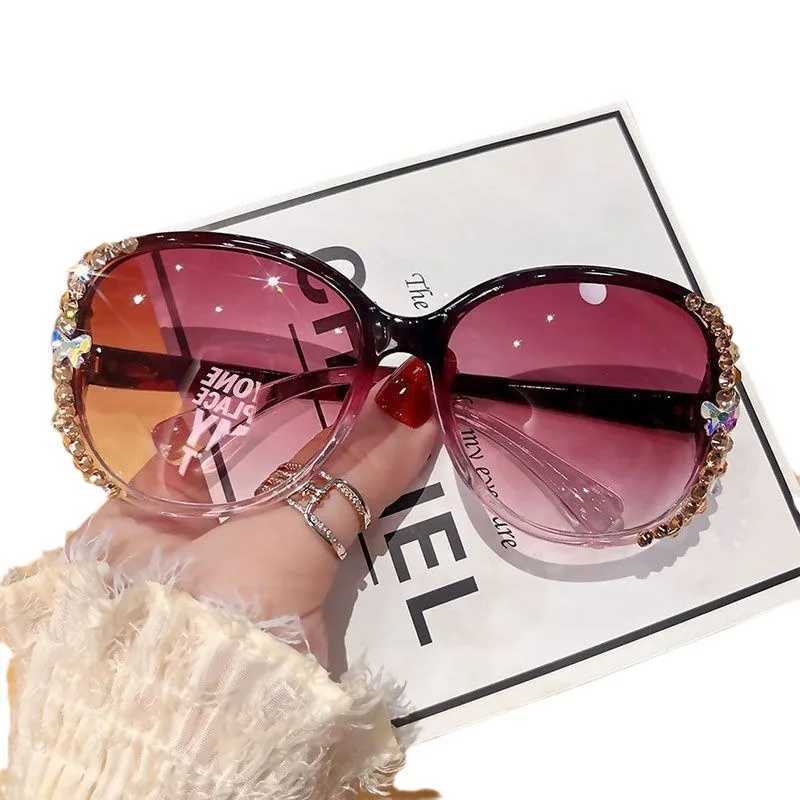 New Fashion Brand Sunglasses 2025 Women Luxury Design Sun Glasses Bling Rhinestone Gradient Lens Eyeglasses for Female UV400 Z250527