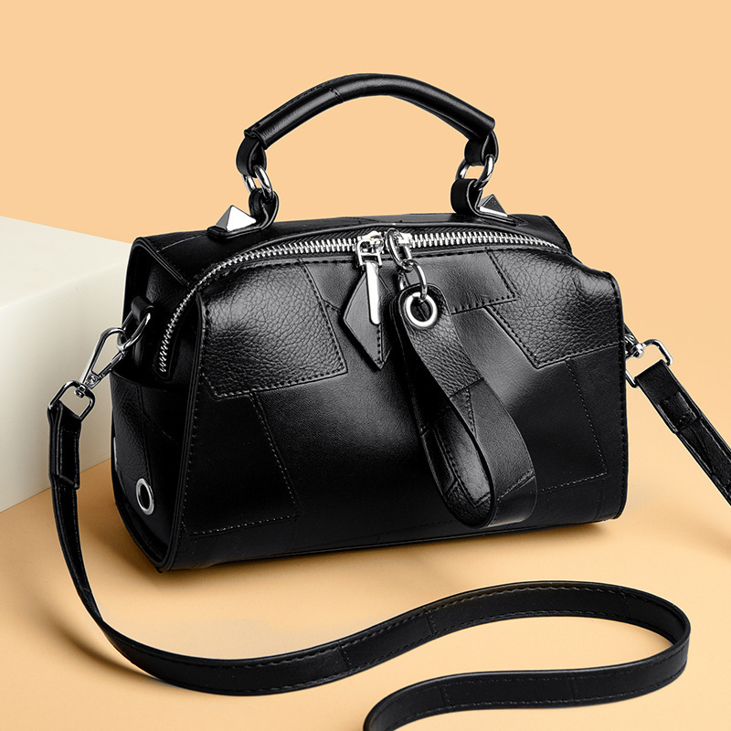 Free Shipping Designer Crossbody Bag Fashionable Geometric Splicing Pillow Bag 2025 New Large Capacity Versatile Womens Bag Casual Commuting Shoulder 