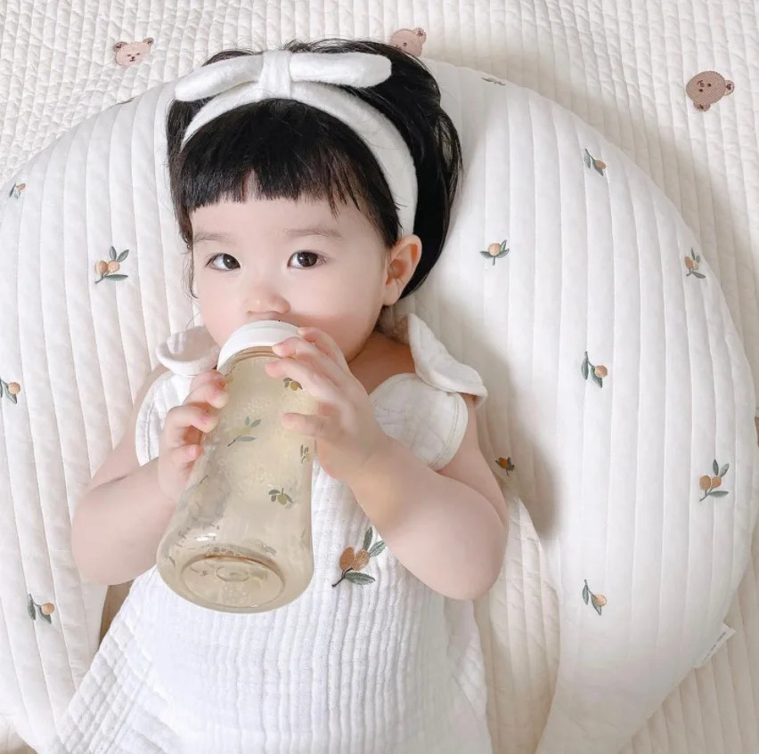 INS born Comfort Soothing Moon Pillow Flower Bear Cushion Multifunctional Bumpers AntiCollision Baby Bedding 250527