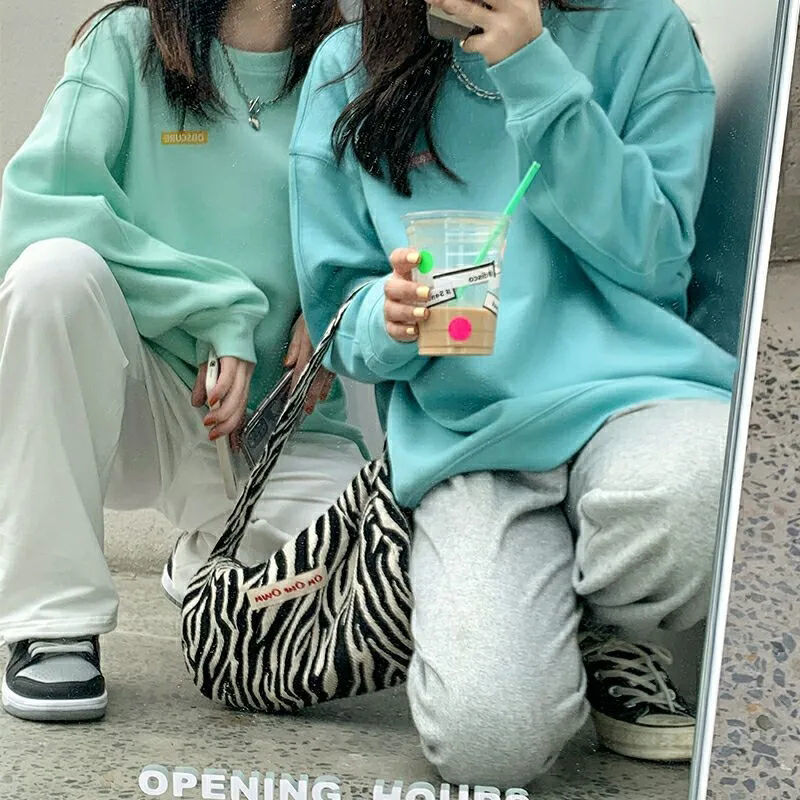 LL1903 Spring 2024 new Korean version student loose versatile thickened embroidery fashionable tops