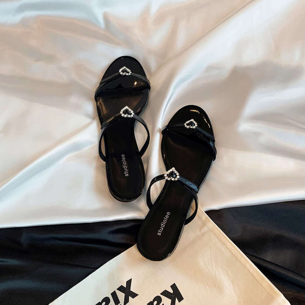 Instant Dispatch Grape Mom Style Shoes Round Toe Double Strap Heart Diamond Buckle Chunky Heel Flat Sandals for Women Summer
