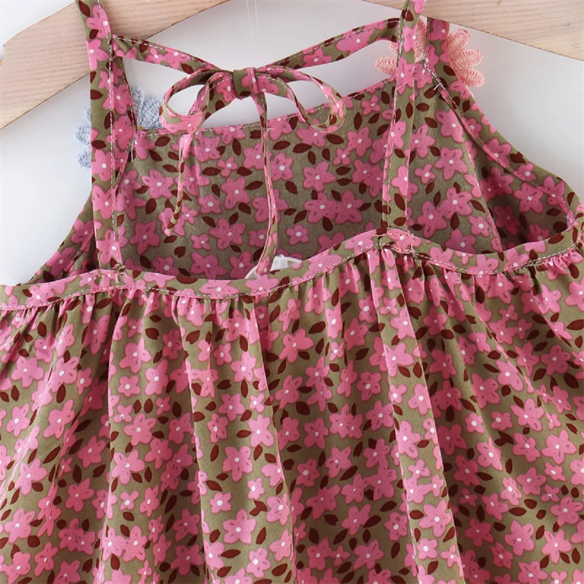 2PcsSetSummer childrens clothing set for girls daisy flower suspender top floral shorts baby twopiece 250527