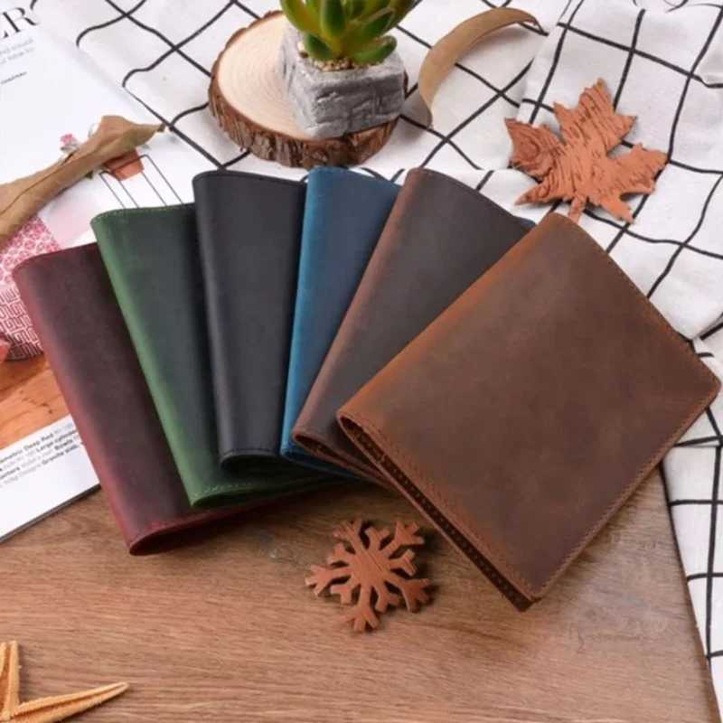 Genuine Crazy Horse Leather Passport Cover Solid Credit ID Card Case Holder Business Unisex Travel Wallet Z250527