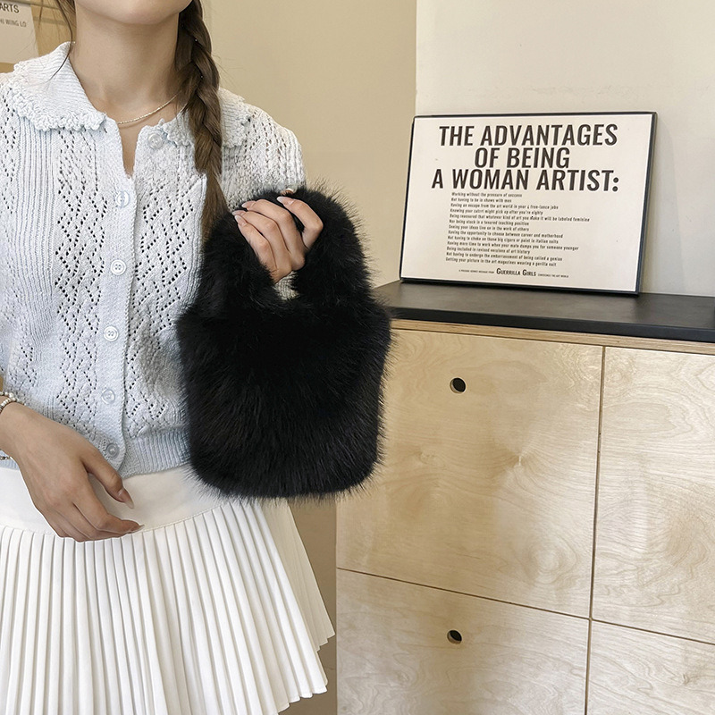 Top quality Brand High Quality New Style Style Autumn Winter 2025 New Plush Handbag Fox Fur Bag Versatile Fashionable Cross-border New Free Delivery D