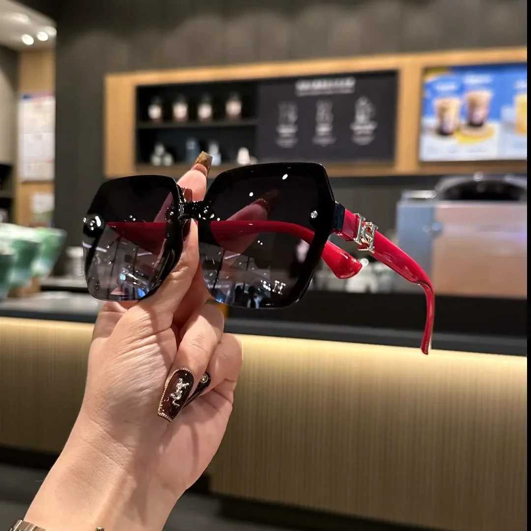 2025 New Fashion Vintage Sunglasses for Women Ladies UV400 Protection Sun Glasses Ladies Girls Sunglass Luxury Designer Eyewear Z250527