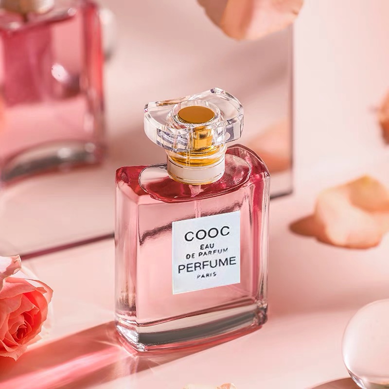 All-Day Wearable Universal Aromatherapy Spray Infused With Soft Blossom Scents