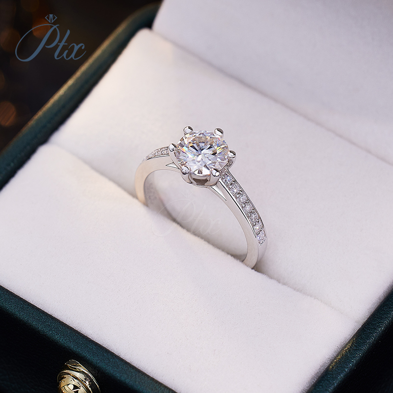 1CT Moissanite Diamond Ring S925 Sterling Silver Light Luxury Style Factory Wholesale Round Cut Moissanite Diamond Wedding Engagement Ring