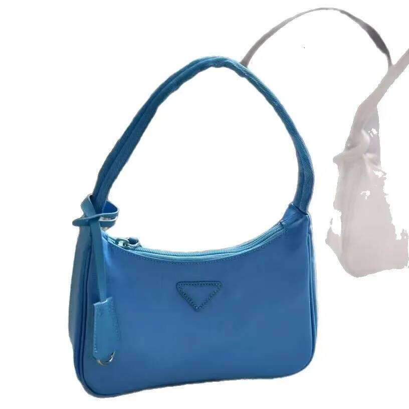 P-Home Vintage Nylon Hobo Underarm French Bread Bag Single Shoulder Soft Women's Handbag Bean Style from China