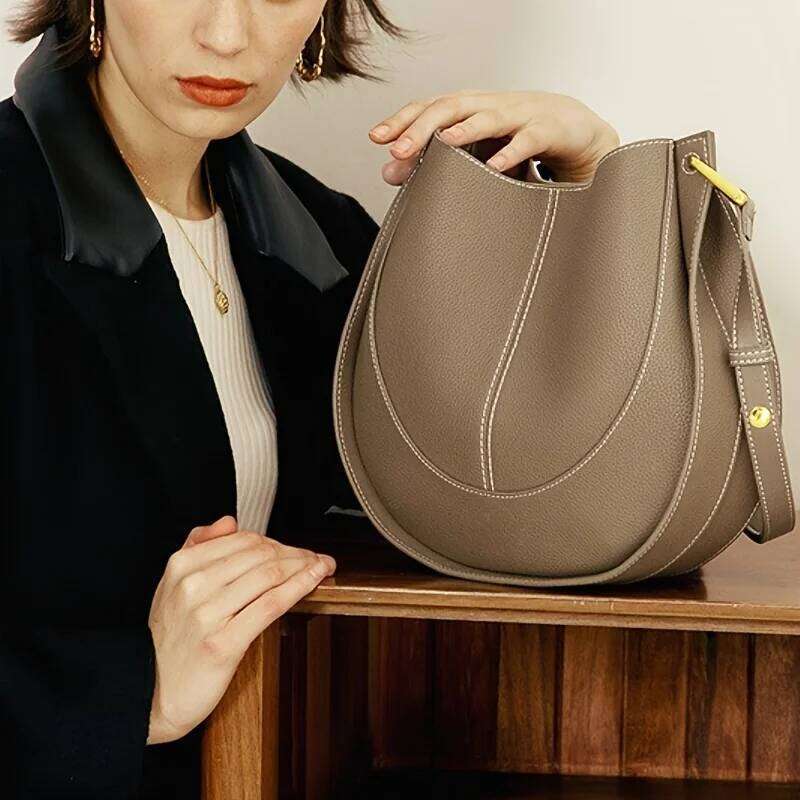 Free Shopping New 2025 Crossbody Small Commuter Design One-Shoulder Real Female Saddle Bag