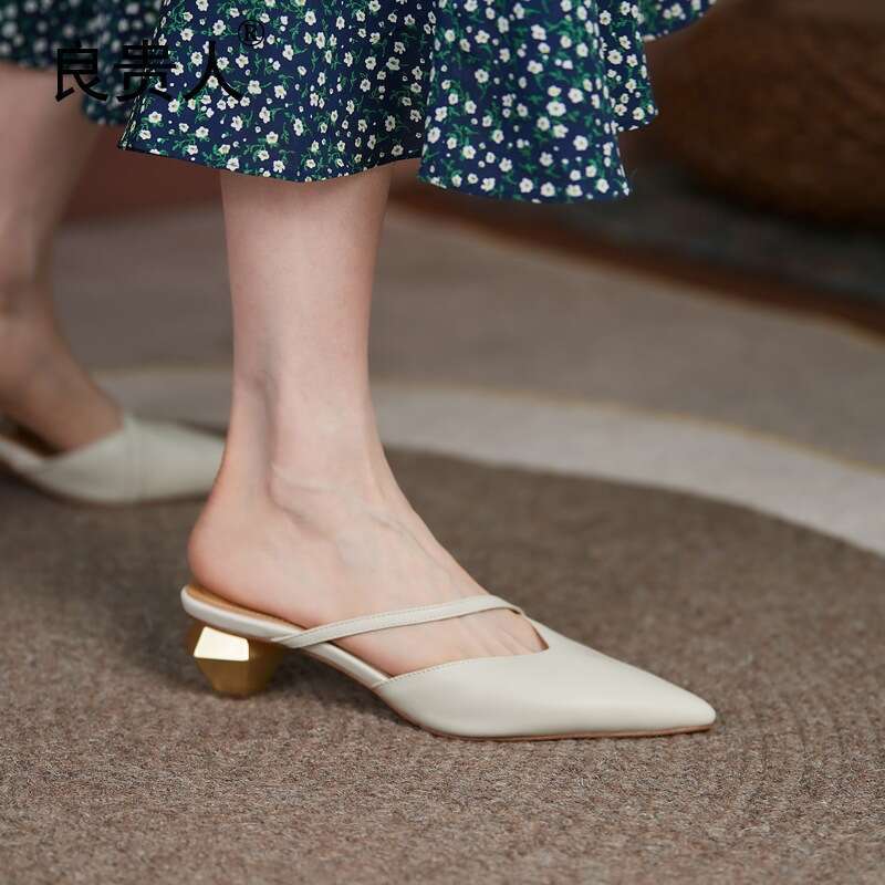Women's Summer Outdoor Slippers, Fairy Style Pointed Toe New Trendy French Niche Half Slippers with Mid Heel and Unique Shape