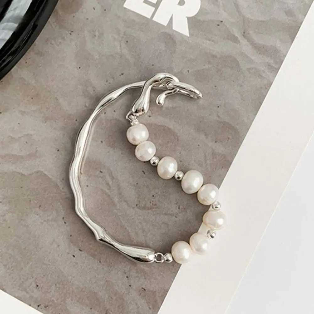 1 PC Baroque Pearl Bracelet Korean Style Irregular Metal Hand Ring Women Bracelet W250526