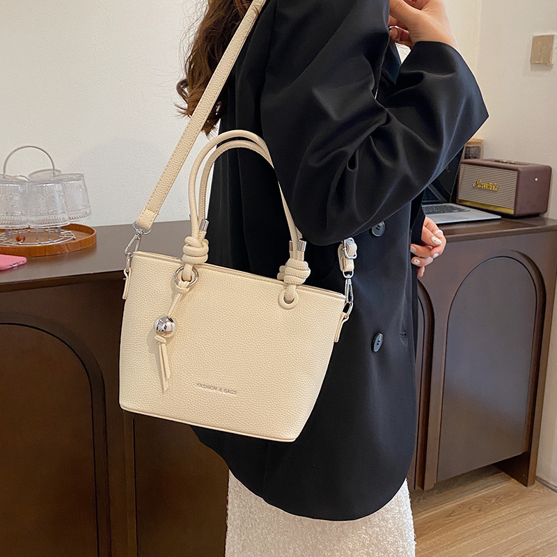 High quality brand high-quality new style free designer bag fashionable bucket bag simple and niche design single shoulder crossbody bag brand new fre