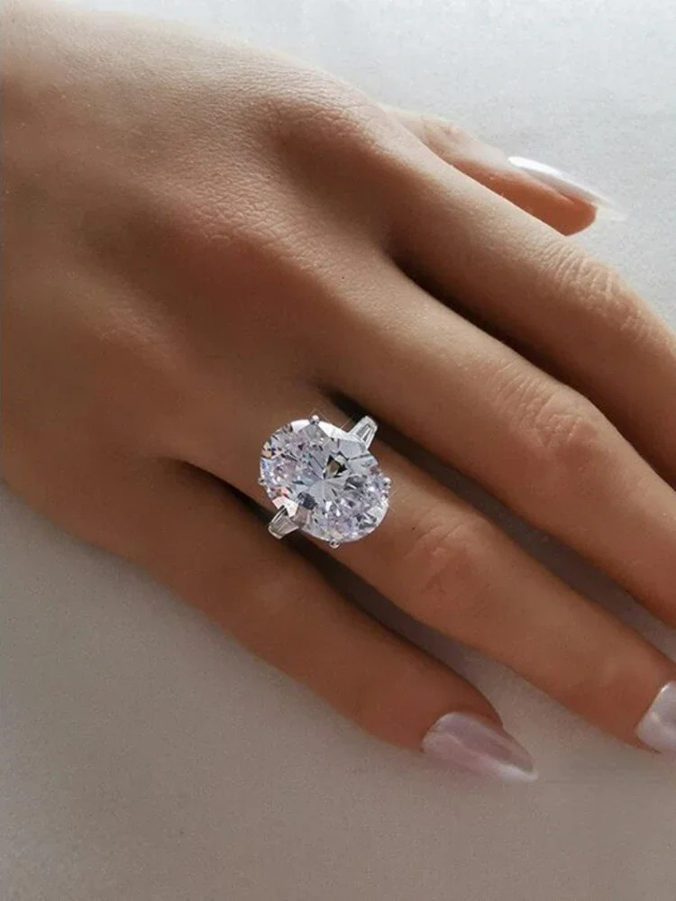 Oval 8ct Lab Diamond Ring 925 sterling silver Jewelry Engagement Wedding band Rings for Women Men Party accessory 250519