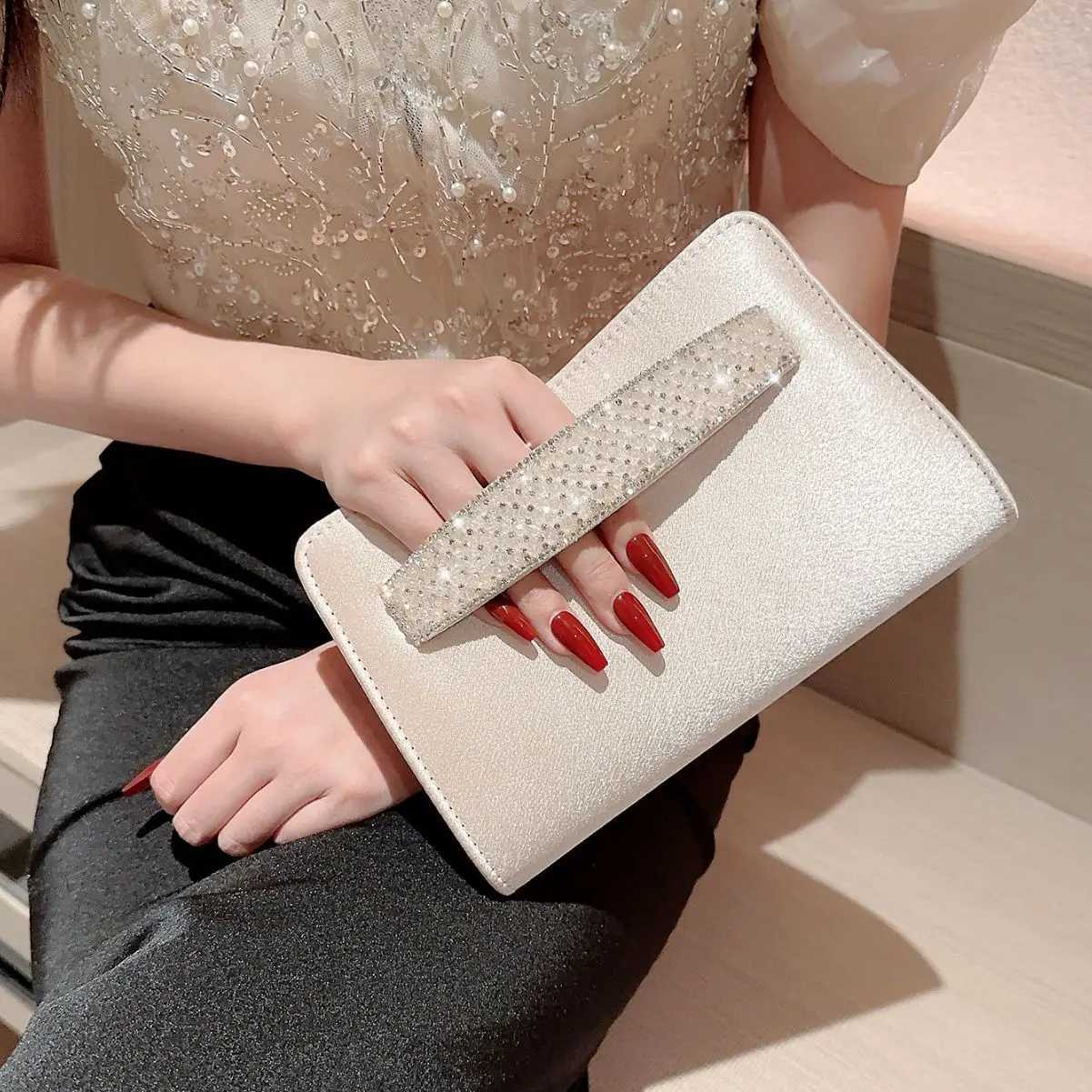 2023 New Glitter Diamond Evening Bags Elegant Women Clutch Purse Dinner Banquet Clutches Fashion Handbags Luxury Shoulder Bags W250527