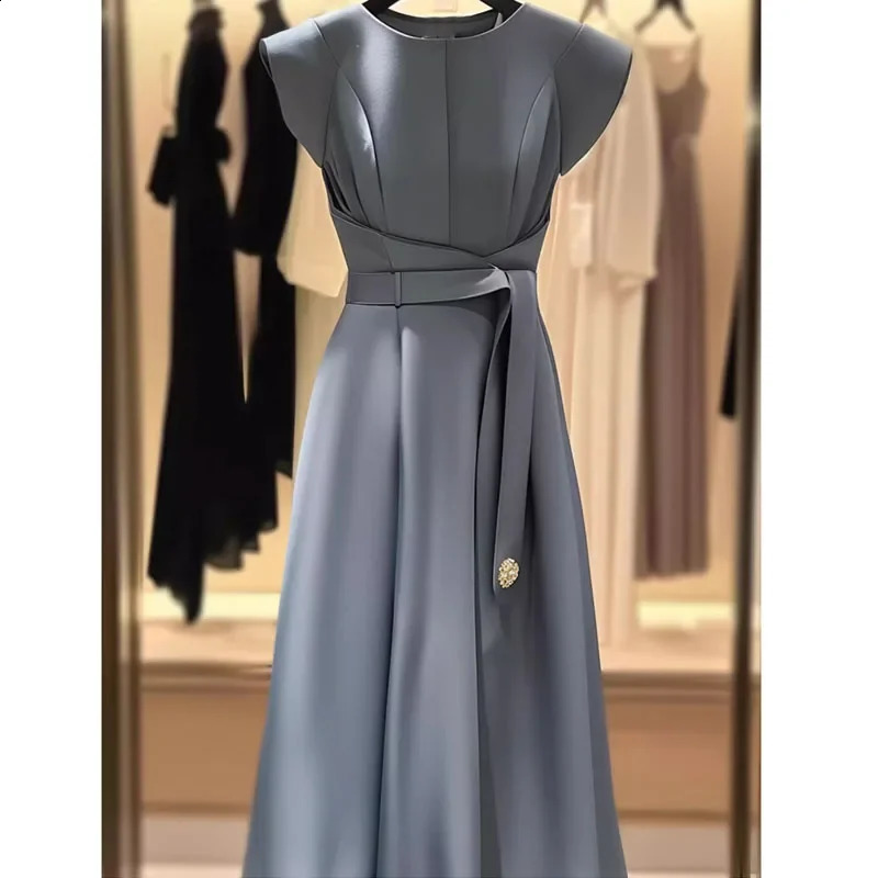 Elegant Grey Fabric Slimming Half Sleeve Dress High End Fashionable Womens Clothing For Summer Arrival 250526