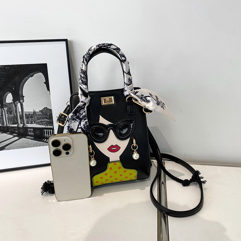 Top quality Brand High Quality New Trendy Handbag Women New Beauty Head Shoulder Crossbody Bag Internet Celebrity Bucket Bag New Free Delivery Designe