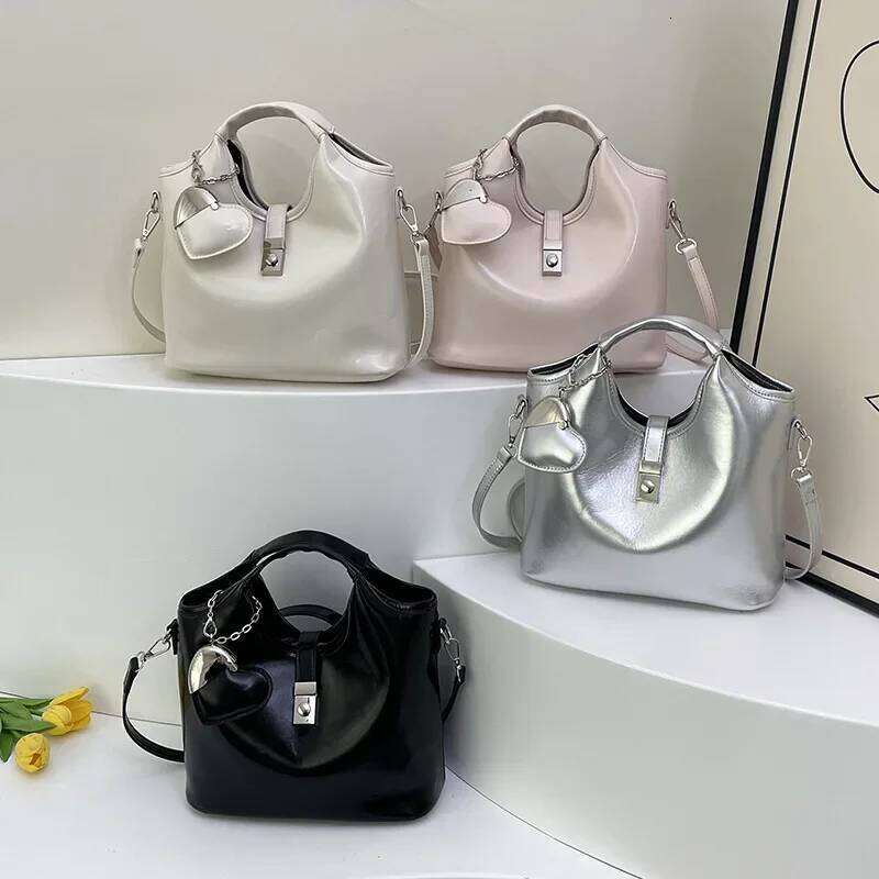 2025 Is A Must-have Retro Quilted Piano Handbag - Gold Hardware Detachable Tassels, Luxurious Vegan Leather, Niche Design