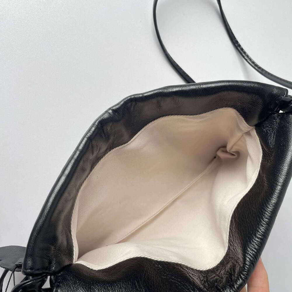 Sheepskin drawstring cloud 2025 summer new design soft genuine leather handbag shoulder fashionable women crossbody bag