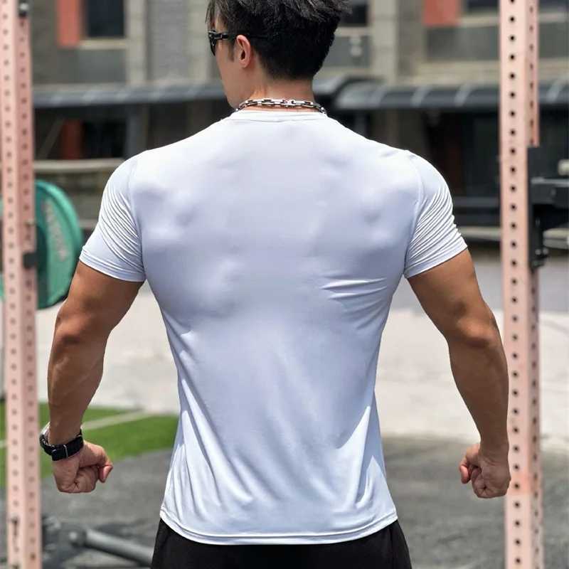 Summer Cool Exercise Tight T-shirt Men Fitness Tops Short Sleeve Quick-dry Running T-shirt Training Round Collar Sports T-shirt Z250527