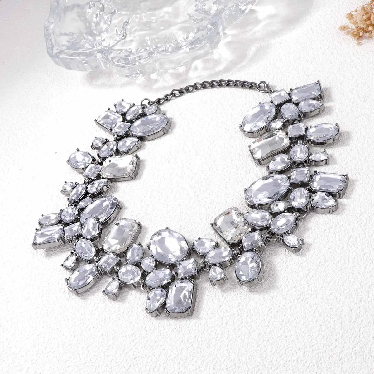 Exaggerated Irregular Geometric Rhinestone Collar Necklace Women Clear Crystal Necklace Statement Maxi Jewelry 250519