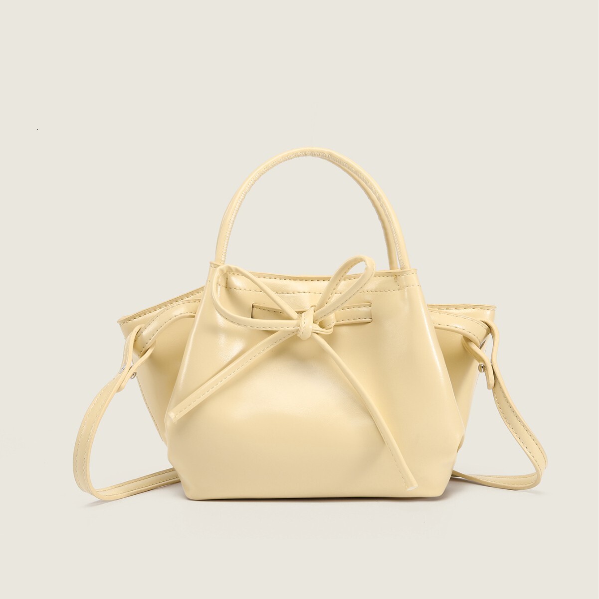 Top brand high-quality new free designer bag handbag 2025 fashion strap bow crossbody bag new free designer bag