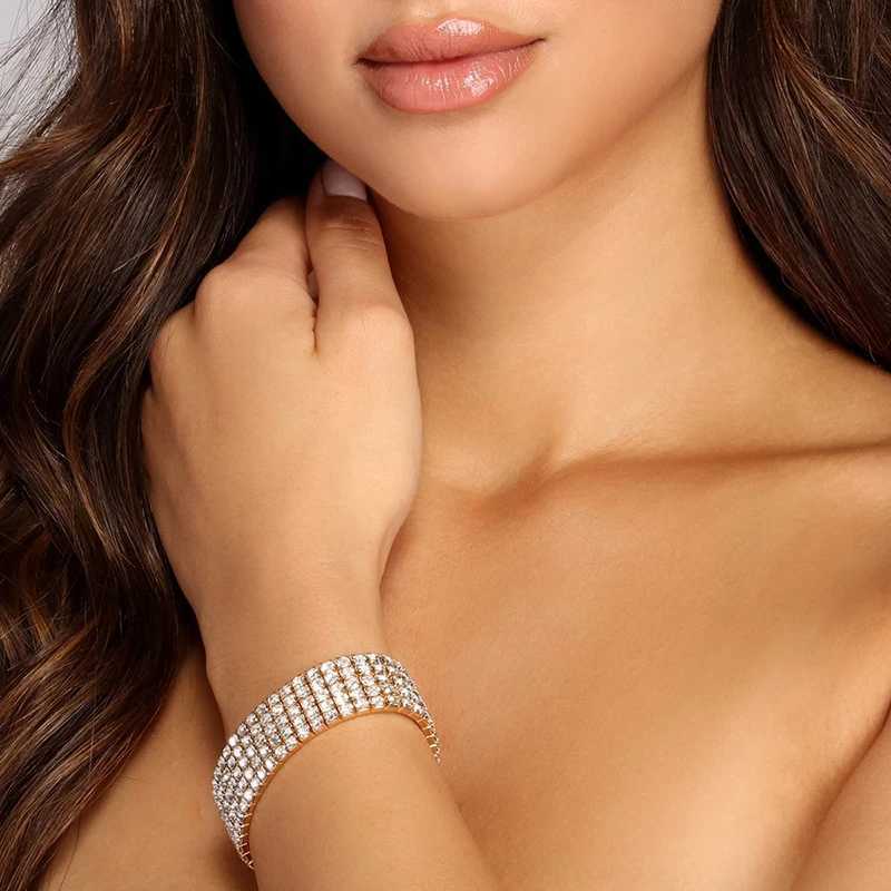Fashion Shiny Multilayer Full Rhinestone Bracelets for Women Personality Gold Silver Color Elastic Bracelet Wedding Jewelry W250526