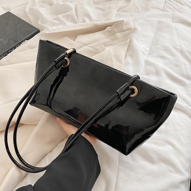 Top quality Brand High Quality New Style Glossy Shoulder Underarm Fashionable High-end Leather Commuter Tote Bag for Women New Free Delivery Designer 