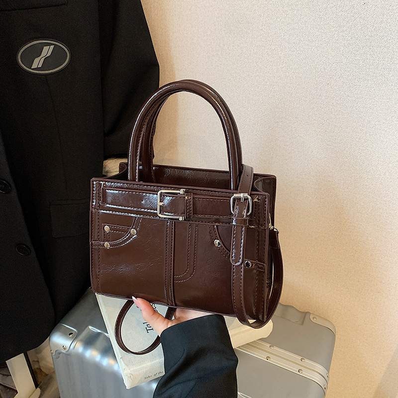 Top brand high-quality new free delivery designer bag, high-end handbag 2025 new multifunctional fashion handbag, new free delivery designer bag