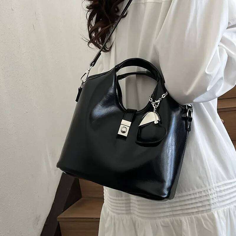 2025 Is A Must-have Retro Quilted Piano Handbag - Gold Hardware Detachable Tassels, Luxurious Vegan Leather, Niche Design