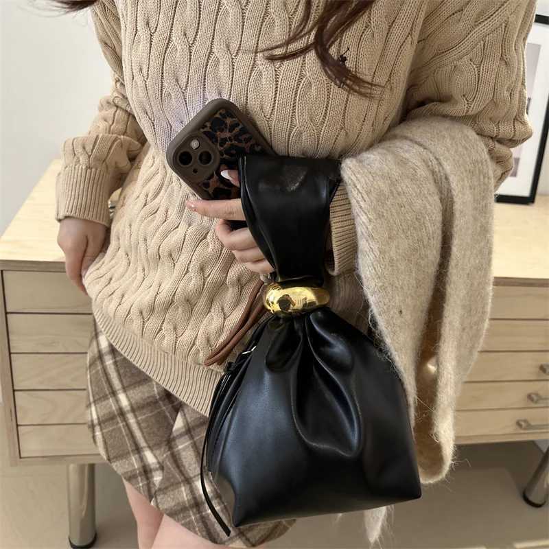 Personalized PU Soft Leather Clutch Vintage Luxury Designer Womens Pleated Mini Bucket Bag Side Zip Party Evening Bag W250527