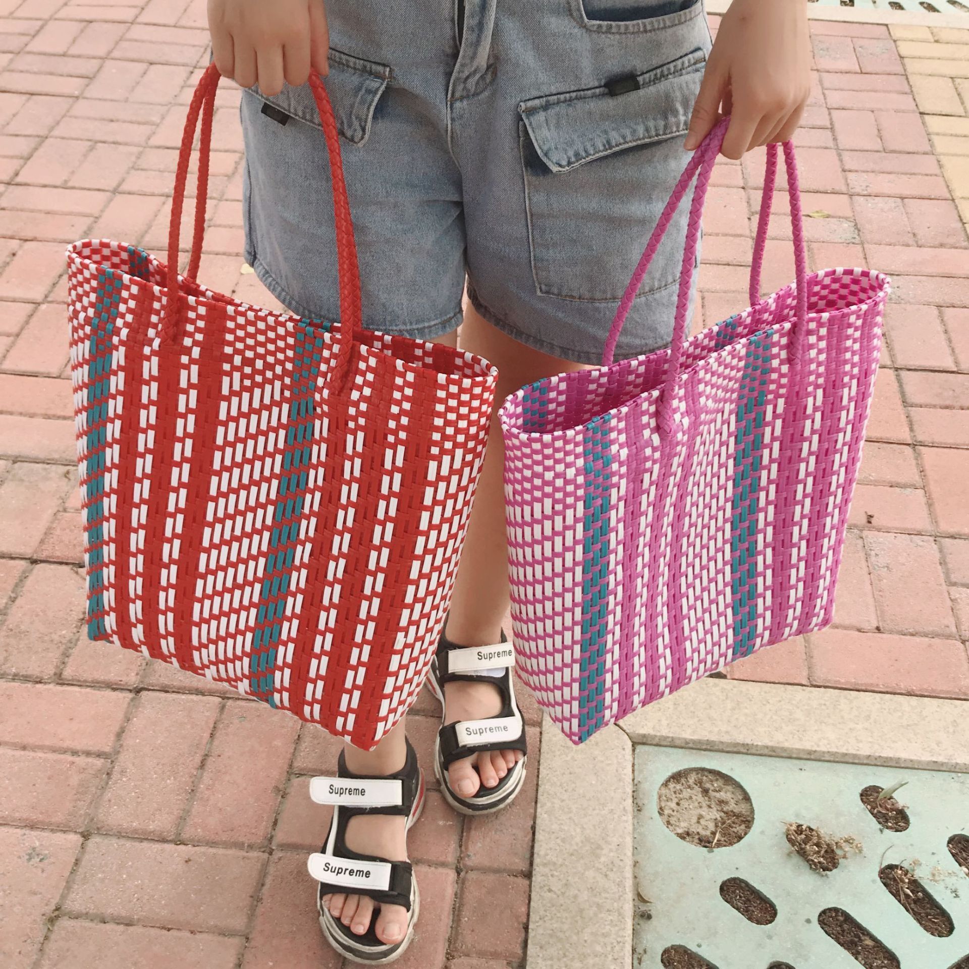 Top quality Brand High Quality Style Plastic Handwoven Striped Bag Style Shopping Shoulder Bag Fashion Woven Women's Bag Wholesale Free Delivery 