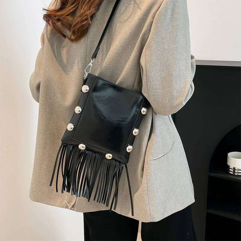 Women's Bags Designer Tassel Hasp Shoulder Solid Color Rivet Top Quality Women's Bags Popular Versatile Portable Phone Purse Crossbody Bag