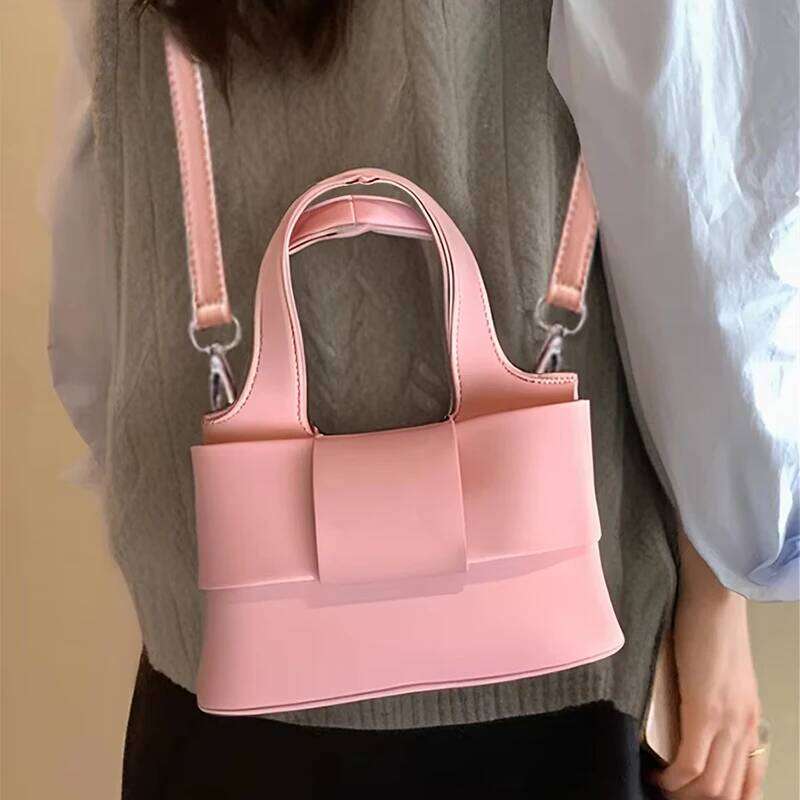 Women's Bags Designer Brand High-End Handbags Cute Girl Messenger Fashion Korean Lipstick Earphone Classic Casual Personality Bag