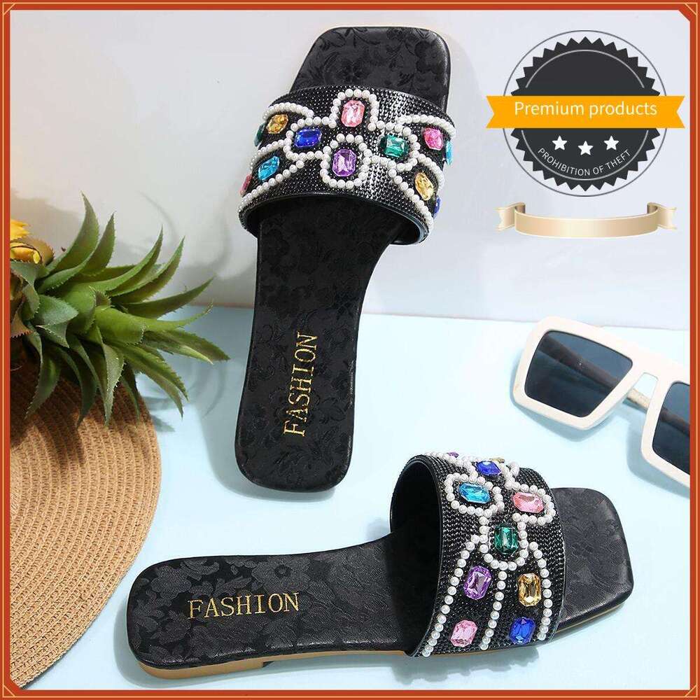 Summer Sandals 2025 Plus Size Flat Sandals New Women's Rhinestone Slippers Designer Sandals Fashionable Comfortable Versatile Luxury Slippers Who