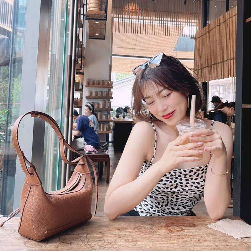 High End Luxury Niche Kite Lunch Box New Single Shoulder Crossbody Vintage Baguette Underarm Bag for Women