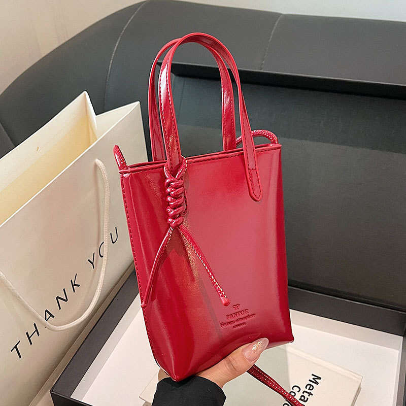 High-End Niche Oil Wax Leather Handbag Mobile Phone Commuter Versatile Stylish Solid Color Shoulder Crossbody Women's Bag
