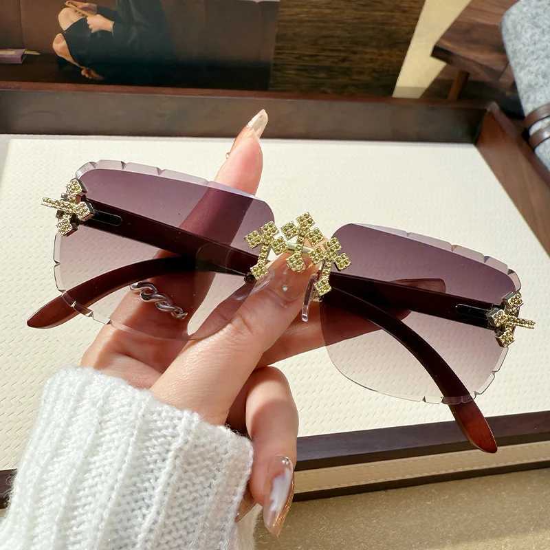 Womens Fashionable Frameless Edge Cutting High-quality Lace Diamond-set Lenses Fashionable Car Sunglasses 90324 Z250527
