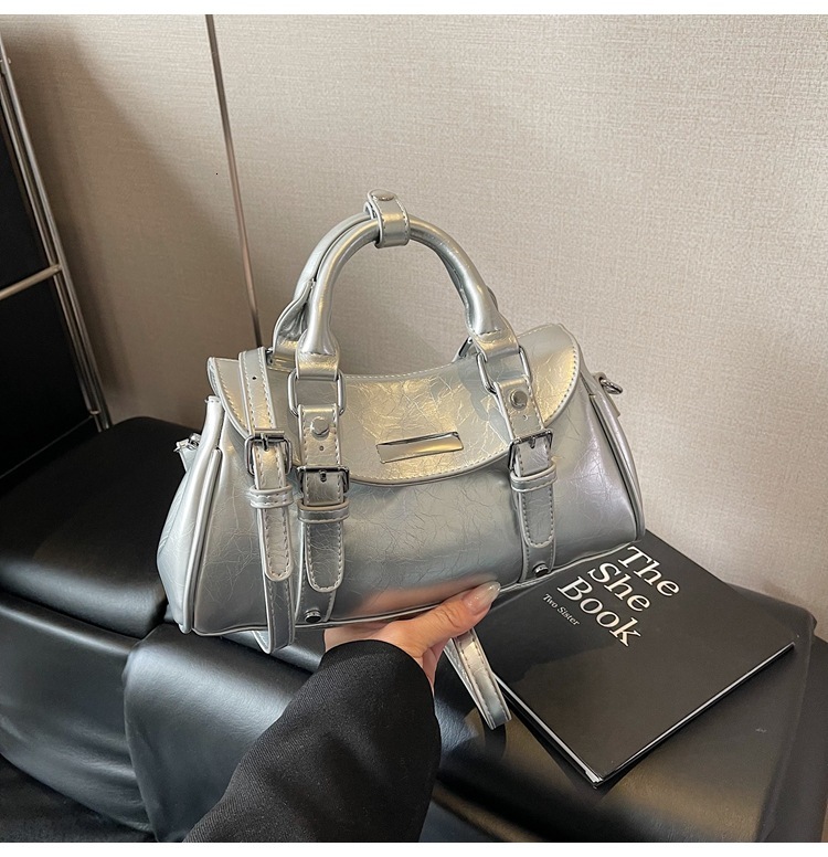 Top quality brand, high-quality new item, free delivery designer bag, 2025 popular shoulder bag, commuter jumpsuit, new item, free delivery design bag