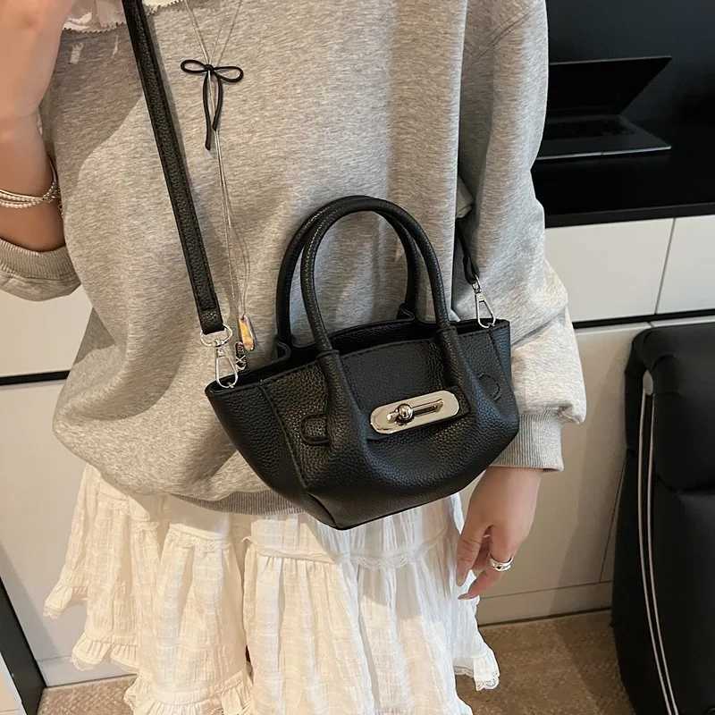Fashion Bucket Bags Womens Pu Leather Casual Handbags Solid Large Capacity Shoulder Bag Summer Commuting Crossbody Pack W250527