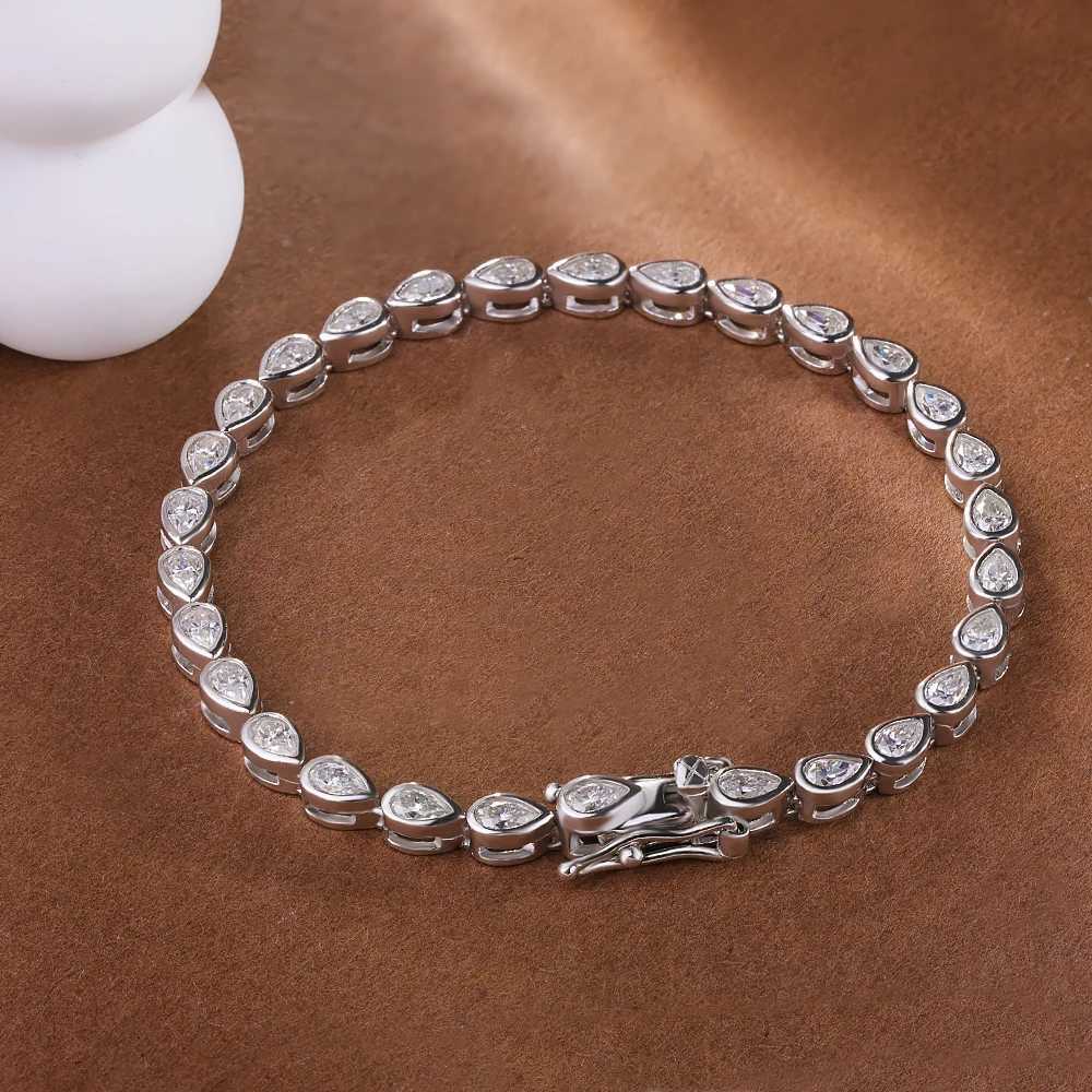 Gra Certified 0.2carat Waterdrop Moissanite Tennis Bracelets Bezel Set 925 Sterling Silver Pear Cut Diamond Bracelet for Women W250526