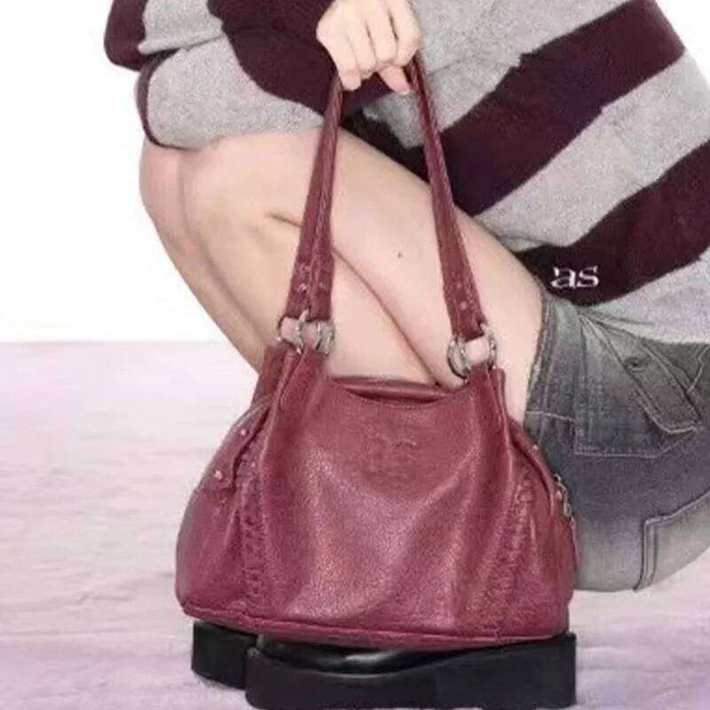 Hot Selling Letter Printing Elegant PU Leather Women's Bag Korean Brand Hobos Handbag Fashion Shoulder Strap Large Capacity Commuting Handba Desi
