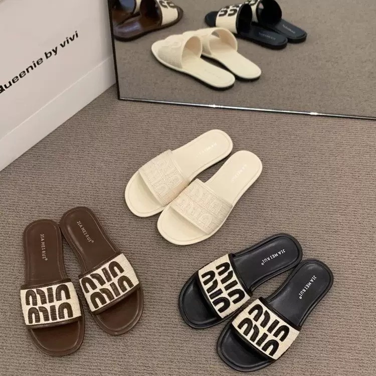 Free shipping 2025 new designer Sandals for womans platform slippers fashion hot lady slider black summer Slides woman shoes