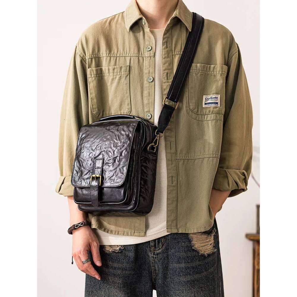 Outdoor Daily Work Natural High-Quality First Layer Cowhide Men Mobile Phone Vintage Genuine Leather Shoulder Crossbody Bag